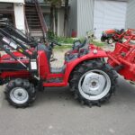 【中古】トラクター・ローダー付き