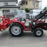 【中古】トラクター・ローダー付き