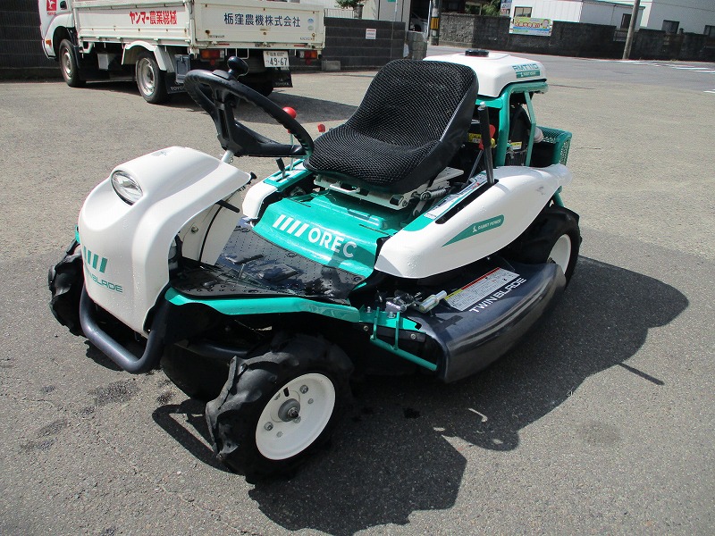 中古乗用草刈機（実演機）