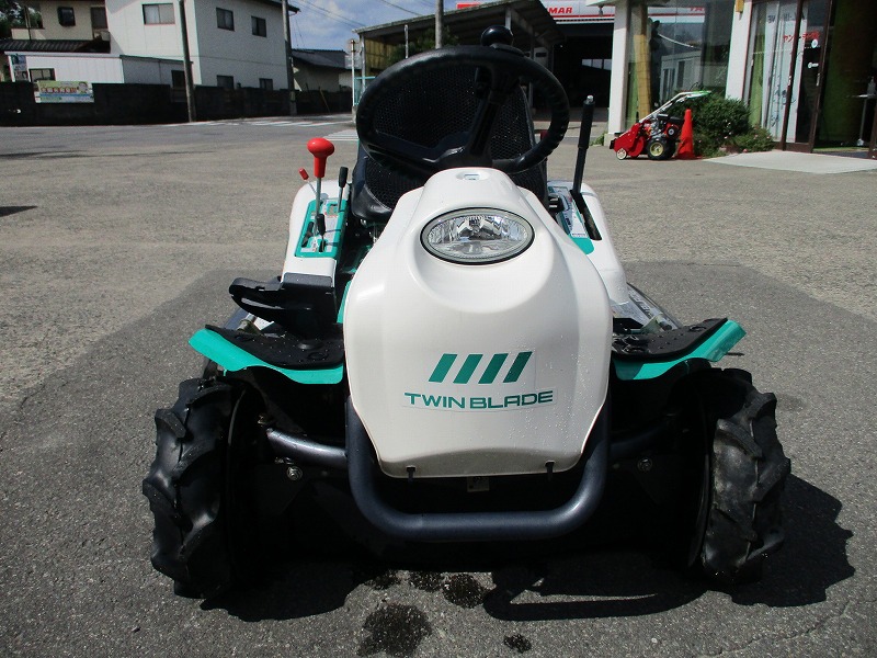 中古乗用草刈機（実演機）