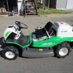 中古乗用草刈機