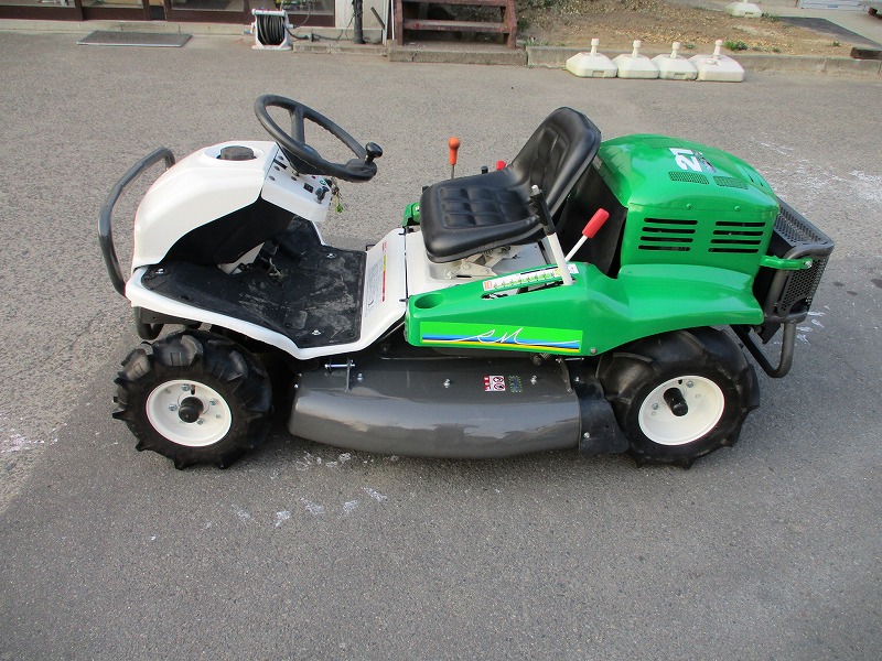 中古乗用草刈機