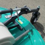 自走草刈機　（展示機）　