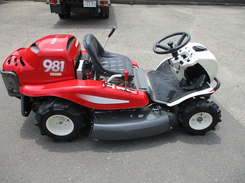 中古乗用草刈機