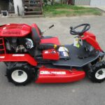 中古乗用草刈機