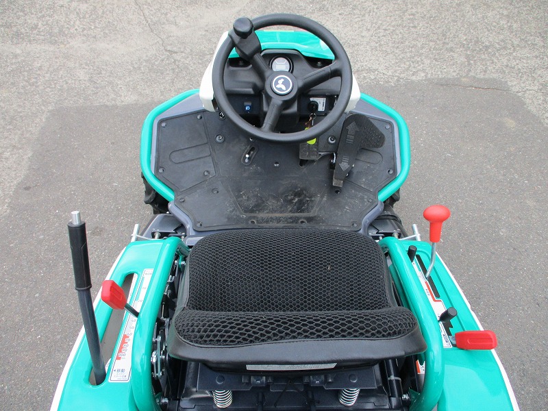 中古乗用草刈機　　実演機