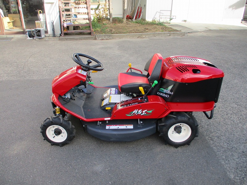 中古乗用草刈機　実演機