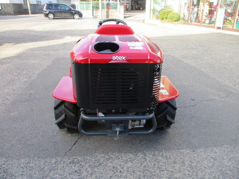 中古乗用草刈機　実演機