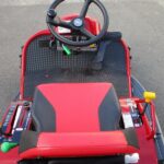 中古乗用草刈機　実演機