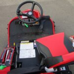 中古乗用草刈機　実演機