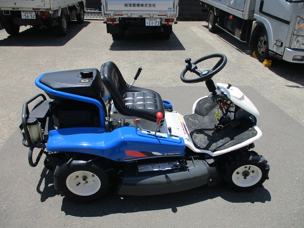 中古乗用草刈機