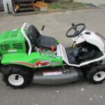 中古乗用草刈機