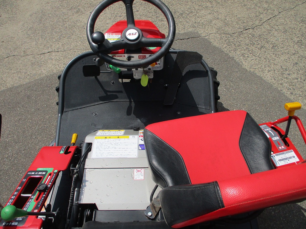中古乗用草刈機
