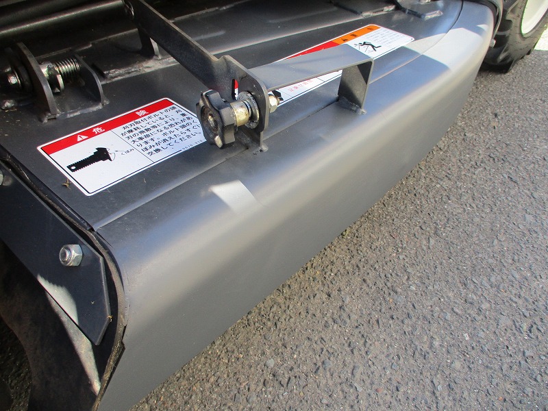 中古乗用草刈機    4WD