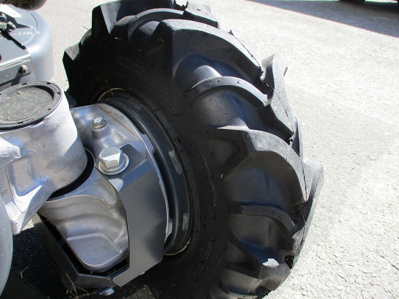 中古乗用草刈機    4WD