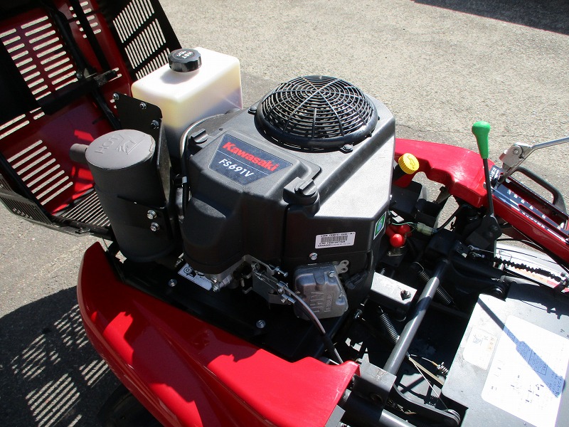 中古乗用草刈機    4WD