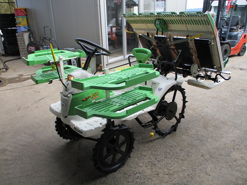 中古乗用田植機