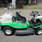 中古乗用草刈機