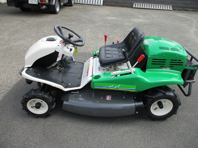 中古乗用草刈機