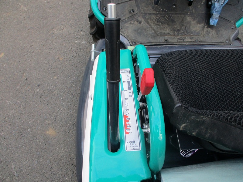 乗用草刈機（実演機）