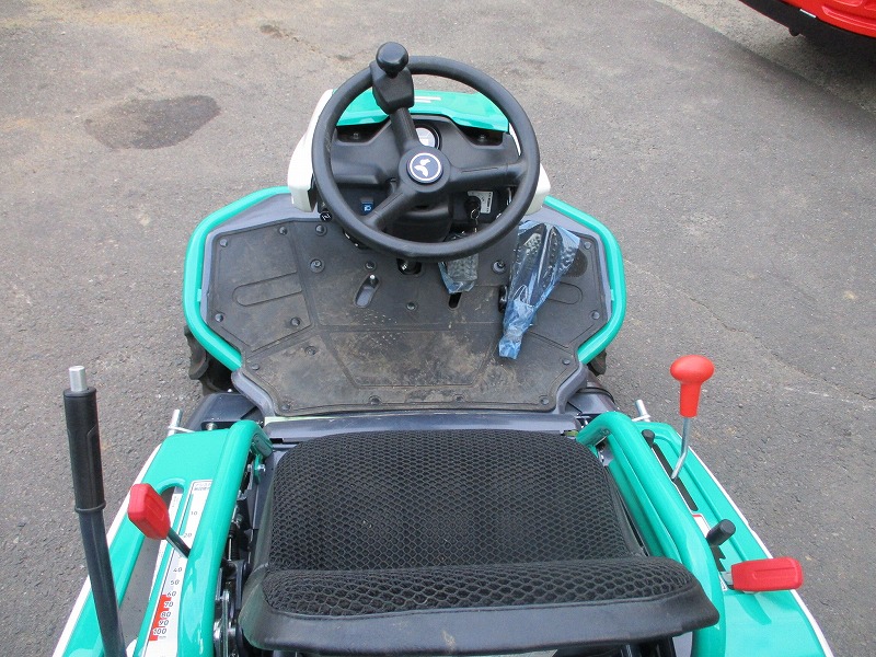 乗用草刈機（実演機）