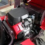 中古乗用草刈機  (実演機）