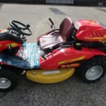 中古乗用草刈機  (実演機）