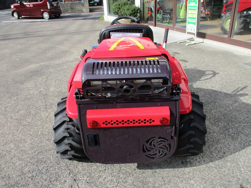 中古乗用草刈機  (実演機）