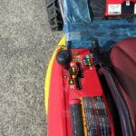 中古乗用草刈機  (実演機）