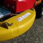 中古乗用草刈機  (実演機）