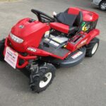 中古乗用草刈機  (実演機）