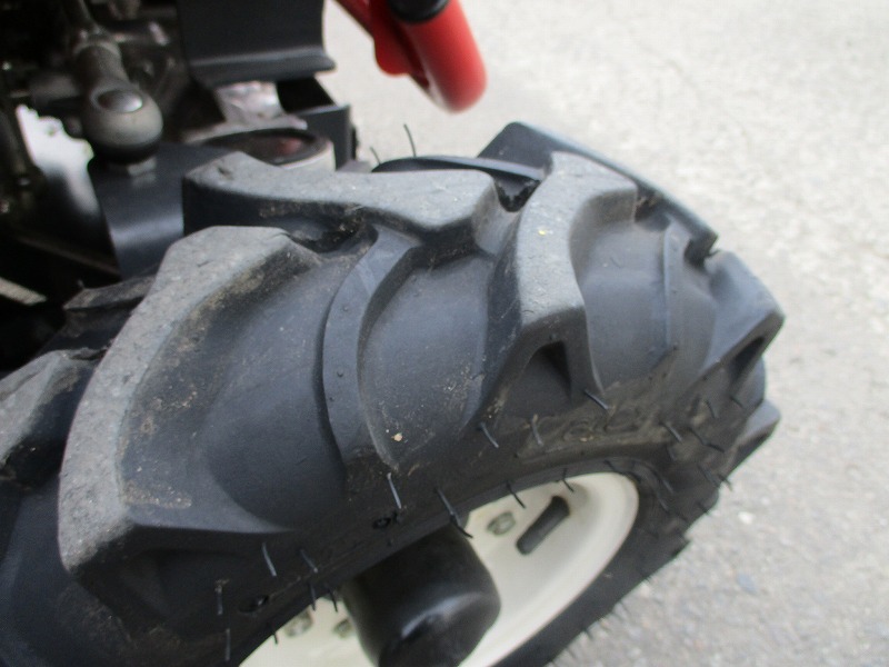 中古乗用草刈機  (実演機）