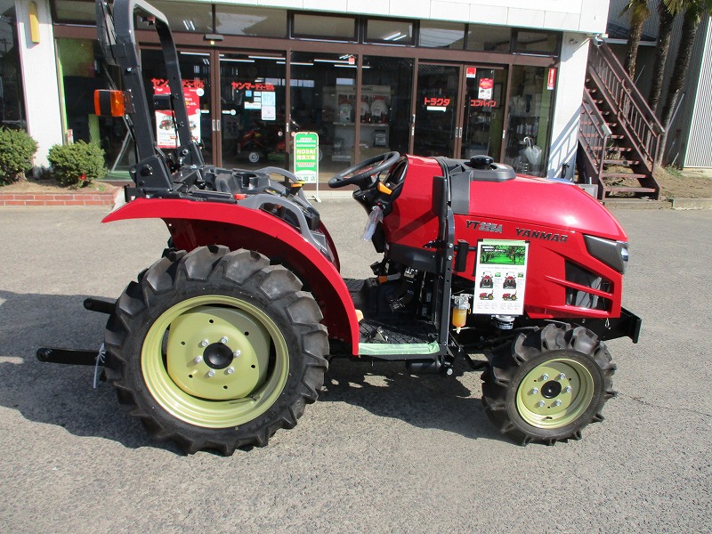 トラクター展示機