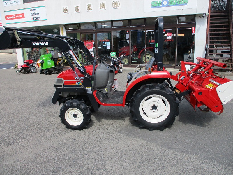 中古トラクター・ローダー付き