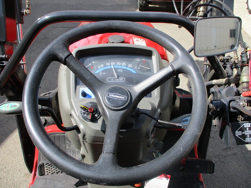 中古トラクター・ローダー付き