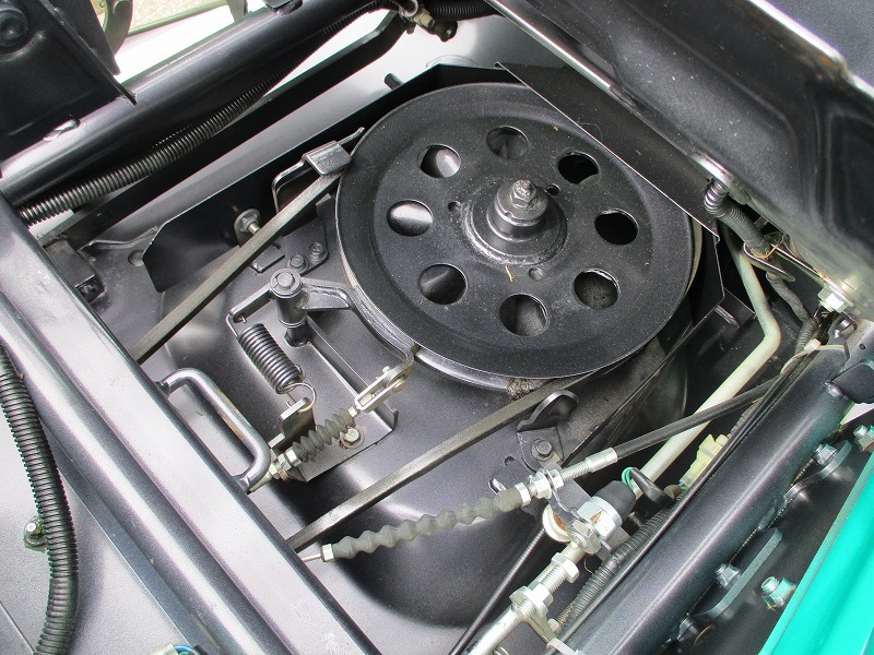 中古乗用草刈機